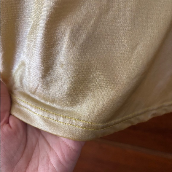 Elegant Yellow Women's Blouse - Picture 4 of 4